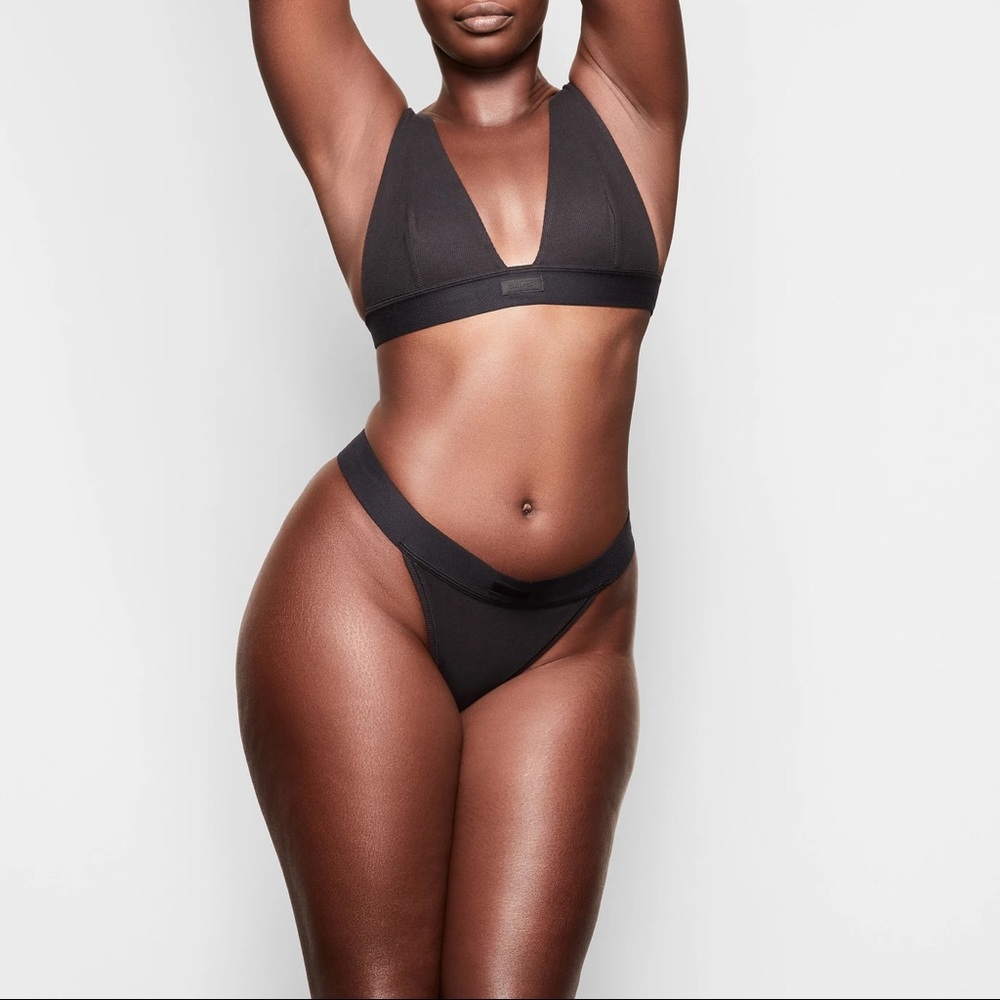 Skims Soot Cotton Rib Thong